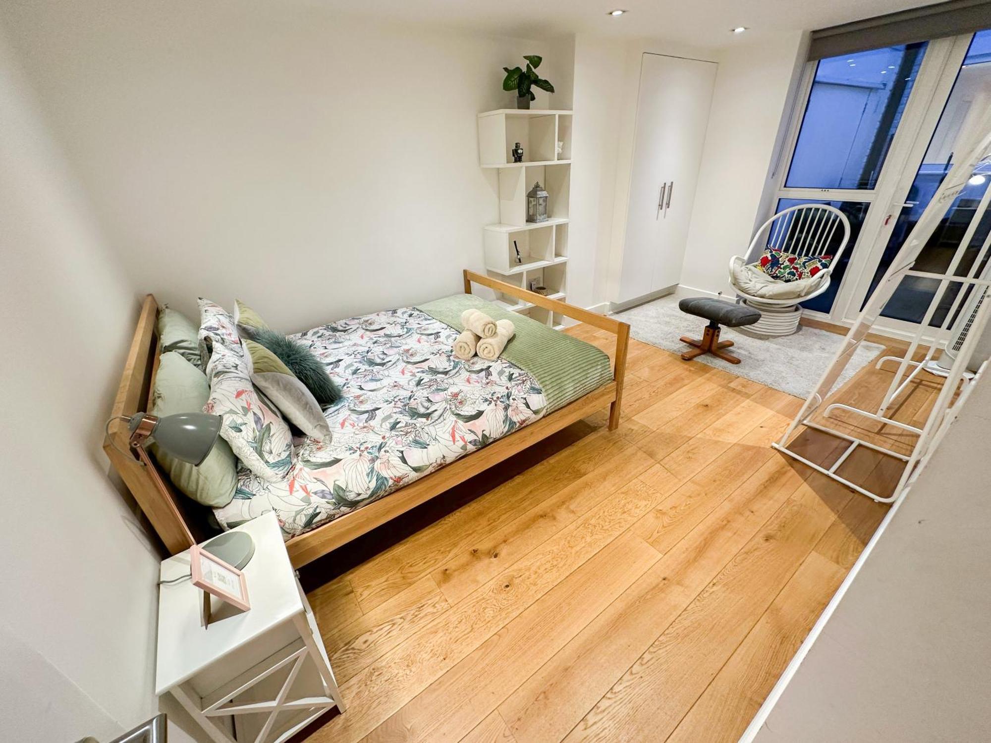Chic 3 Bedroom Flat With Private Terrace In Holloway Near Finsbury Park Londres Exterior foto