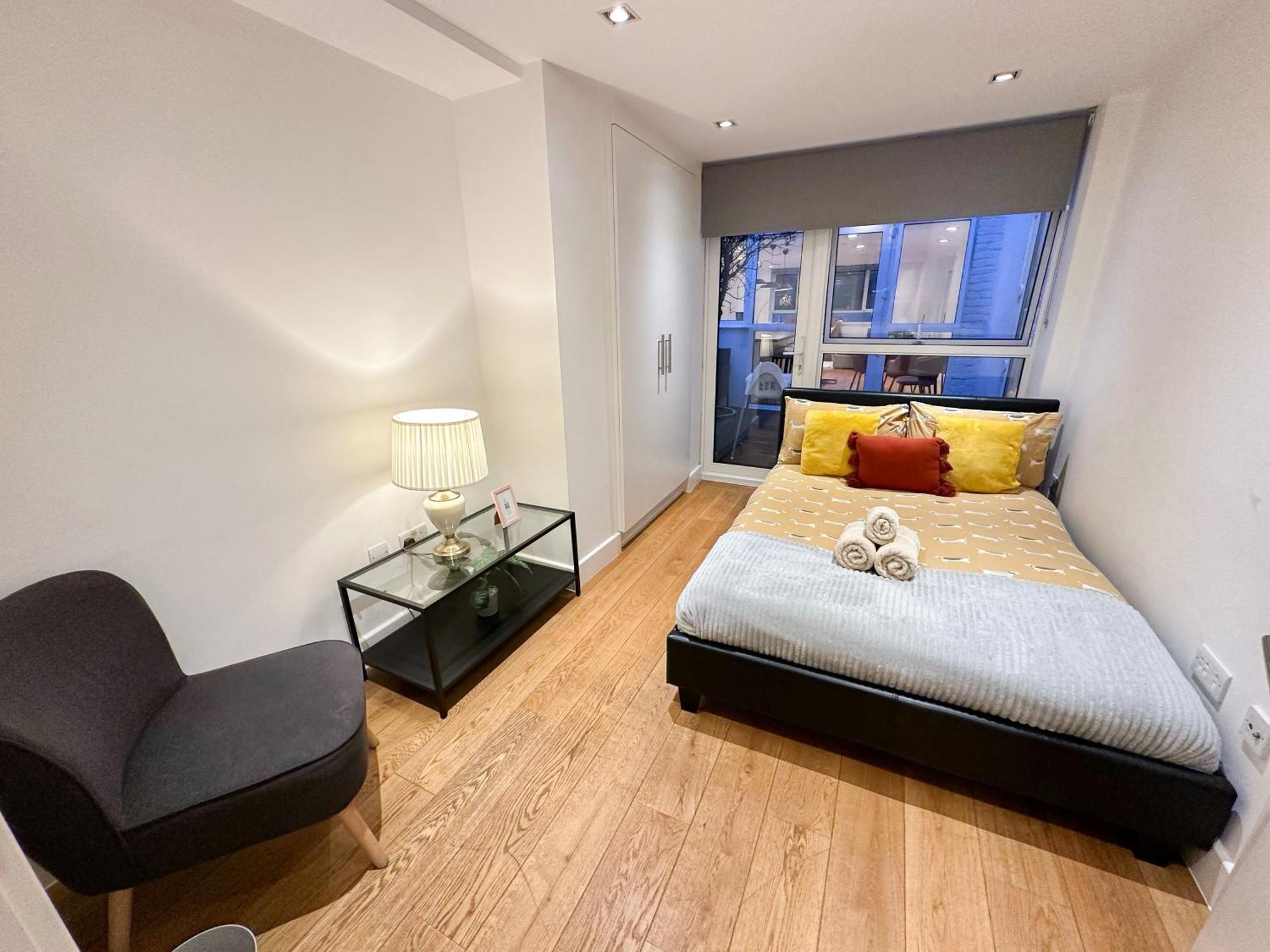 Chic 3 Bedroom Flat With Private Terrace In Holloway Near Finsbury Park Londres Exterior foto