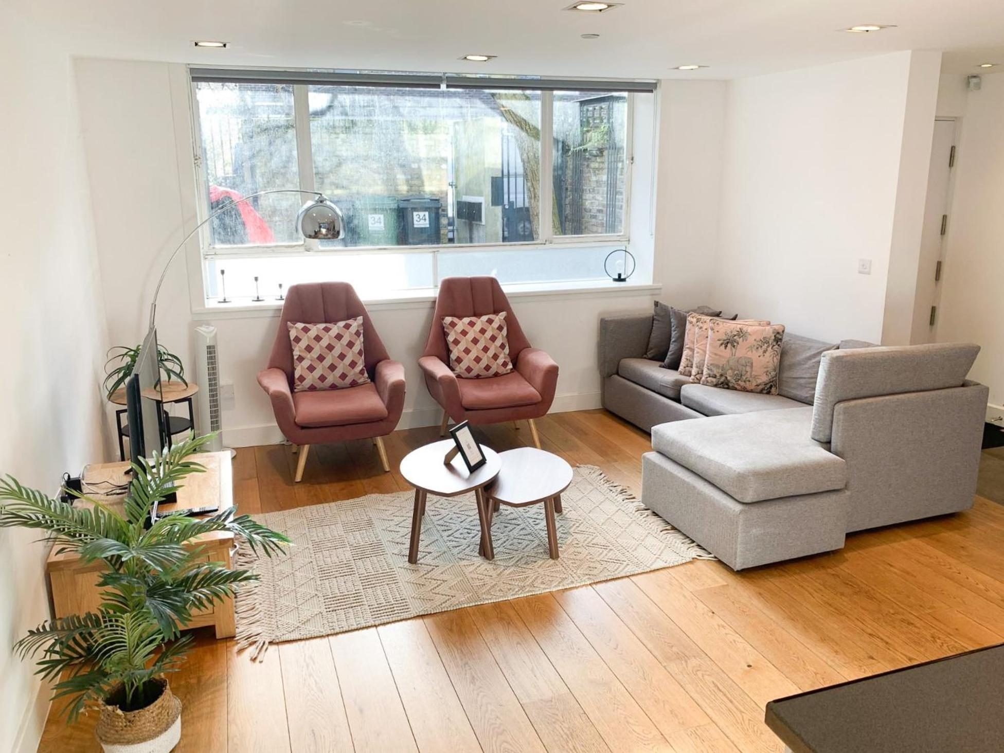Chic 3 Bedroom Flat With Private Terrace In Holloway Near Finsbury Park Londres Exterior foto