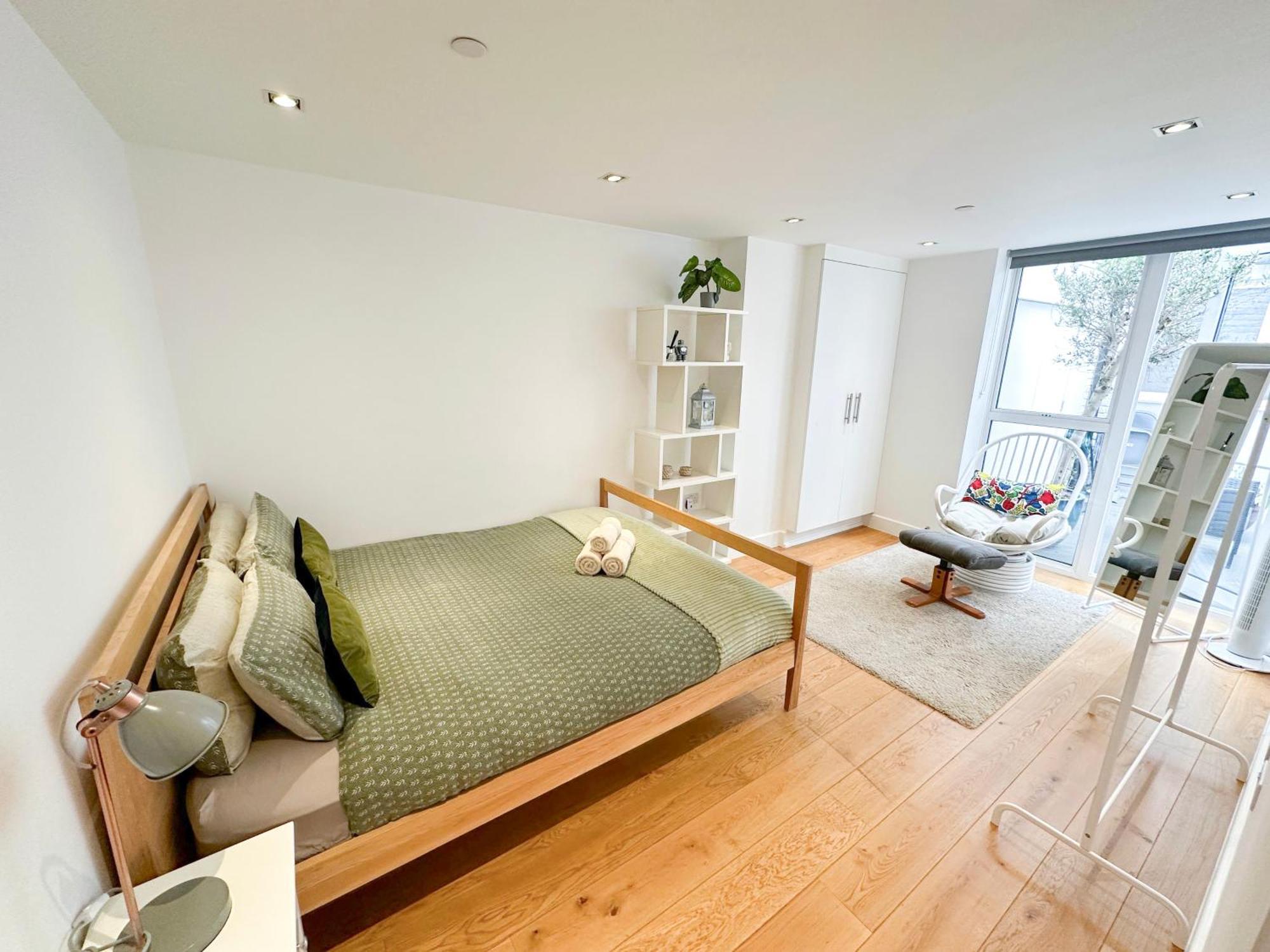 Chic 3 Bedroom Flat With Private Terrace In Holloway Near Finsbury Park Londres Exterior foto